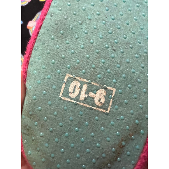 Jojo Siwa pajamas and slippers - Picture 4 of 4